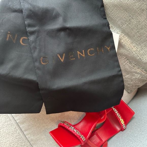 Authentic Givenchy shoes - Picture 5 of 8